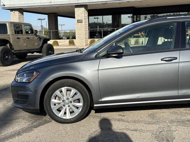 2017 Volkswagen Golf SportWagen S