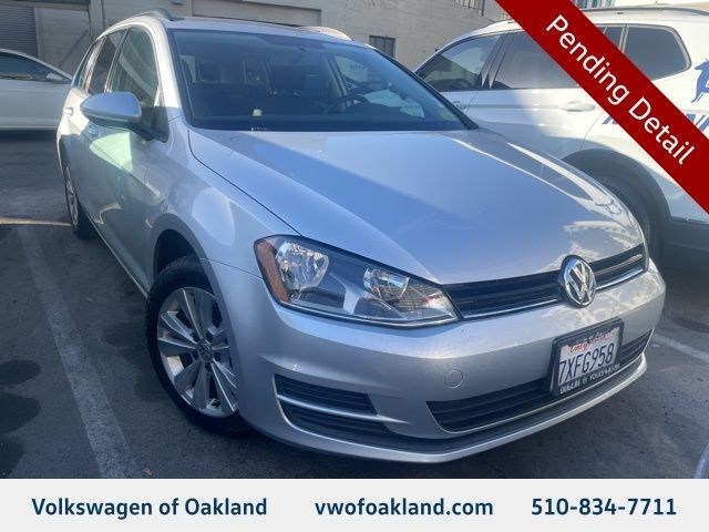 2017 Volkswagen Golf SportWagen S