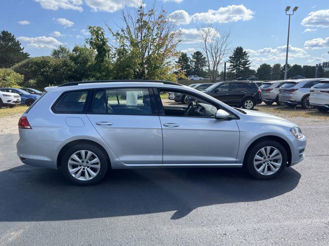 2017 Volkswagen Golf SportWagen S