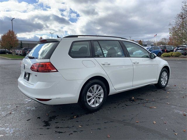 2017 Volkswagen Golf SportWagen S