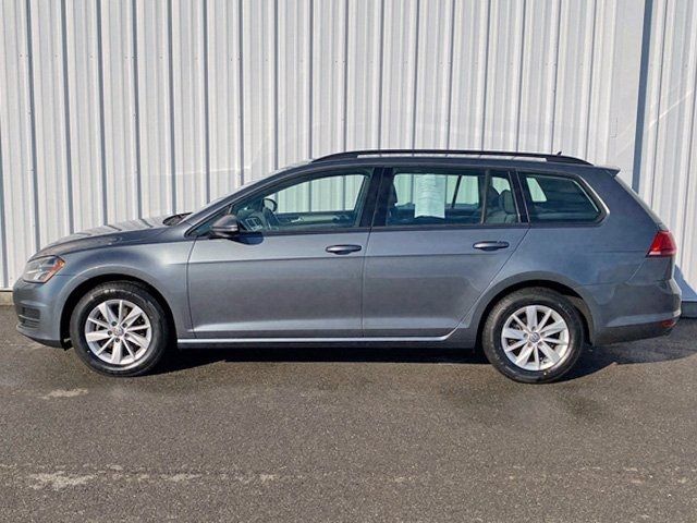 2017 Volkswagen Golf SportWagen S