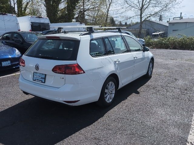 2017 Volkswagen Golf SportWagen S