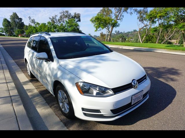 2017 Volkswagen Golf SportWagen S