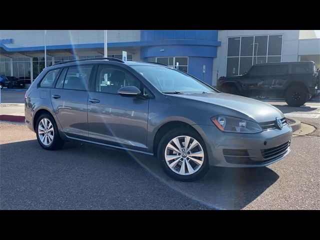 2017 Volkswagen Golf SportWagen S