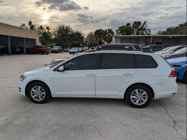 2017 Volkswagen Golf SportWagen SE