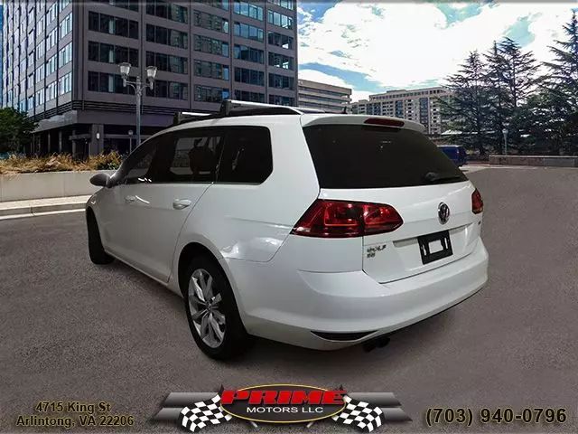 2017 Volkswagen Golf SportWagen SE