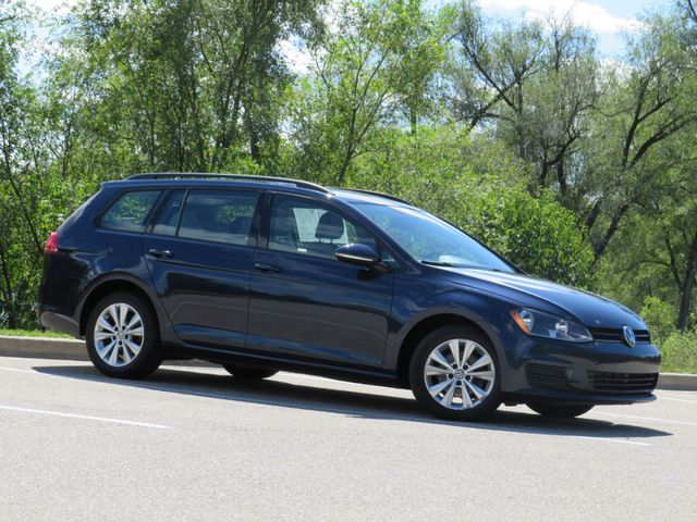 2017 Volkswagen Golf SportWagen S