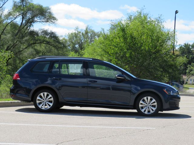 2017 Volkswagen Golf SportWagen S