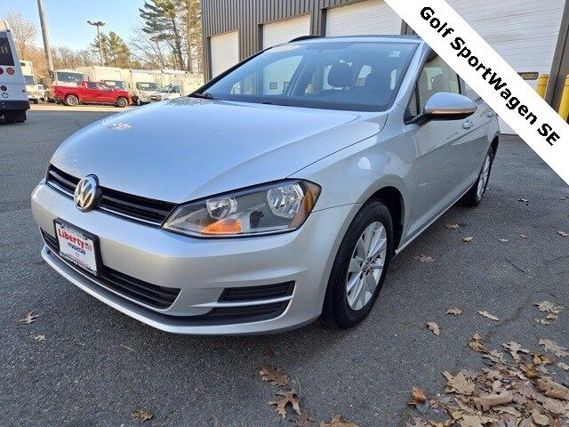 2017 Volkswagen Golf SportWagen SE