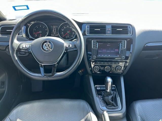 2017 Volkswagen Jetta 1.8T SEL