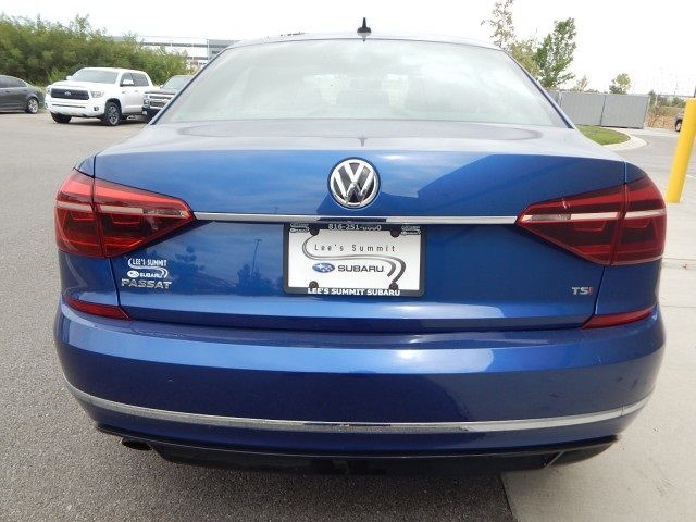 2017 Volkswagen Passat R-Line Comfort