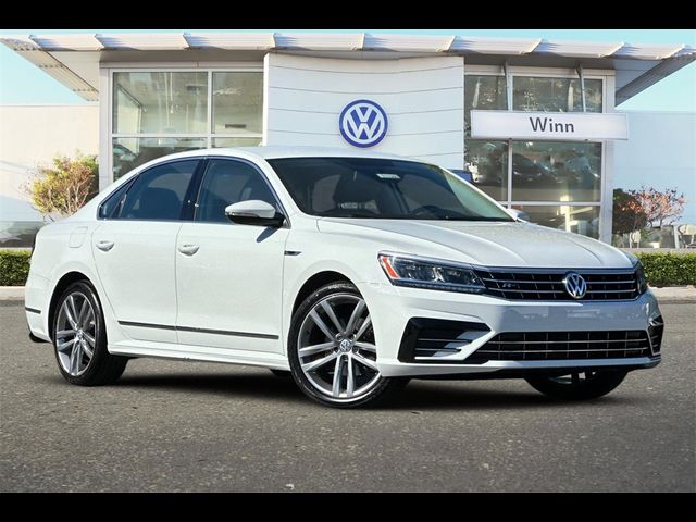 2017 Volkswagen Passat R-Line Comfort