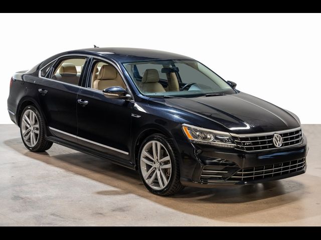 2017 Volkswagen Passat R-Line Comfort