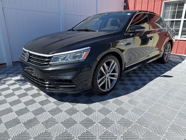 2017 Volkswagen Passat R-Line Comfort