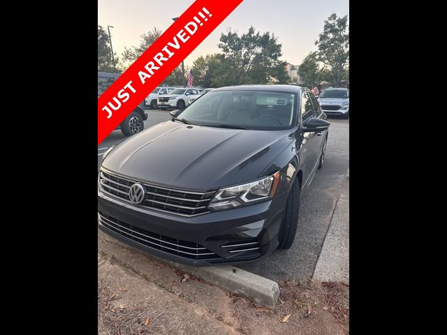 2017 Volkswagen Passat R-Line Comfort