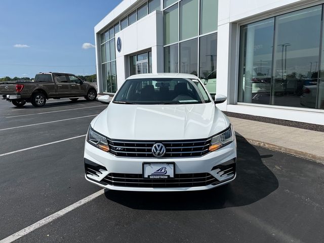 2017 Volkswagen Passat R-Line Comfort