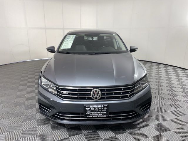 2017 Volkswagen Passat R-Line Comfort