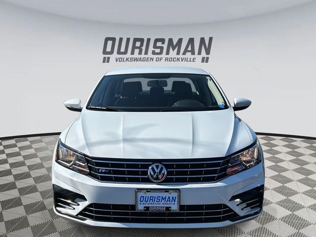 2017 Volkswagen Passat R-Line Comfort
