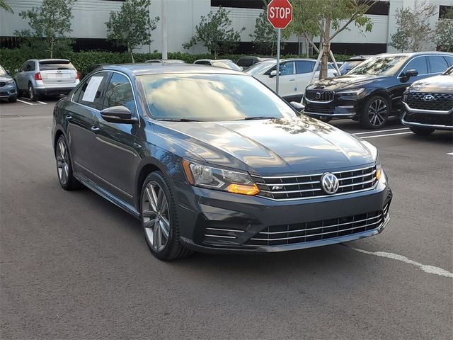 2017 Volkswagen Passat R-Line Comfort