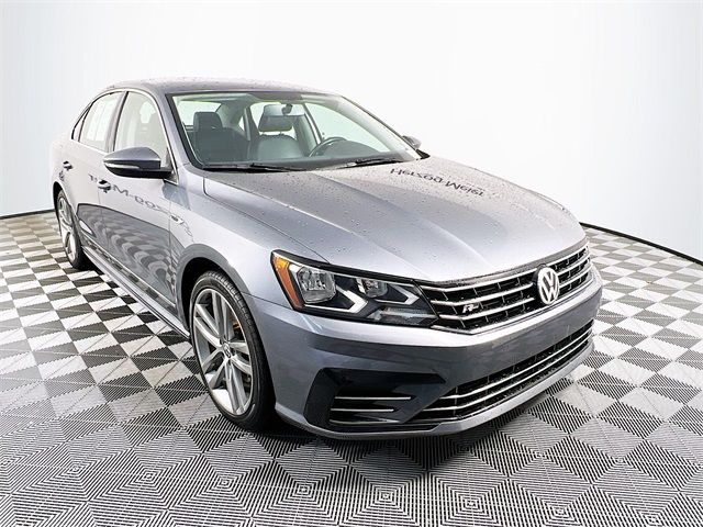 2017 Volkswagen Passat R-Line Comfort