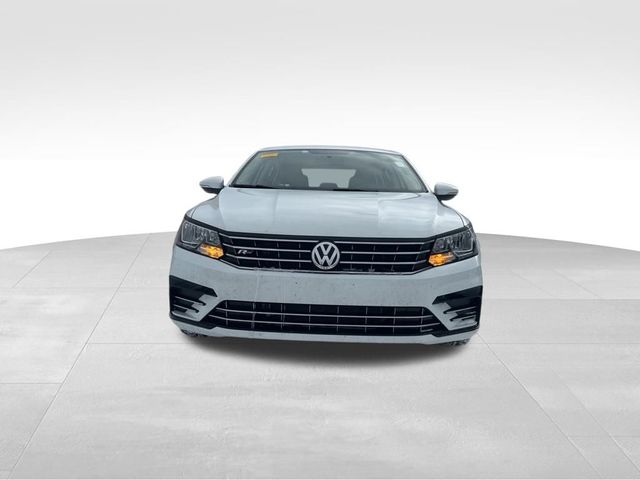 2017 Volkswagen Passat R-Line Comfort