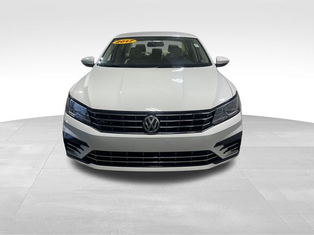 2017 Volkswagen Passat R-Line Comfort