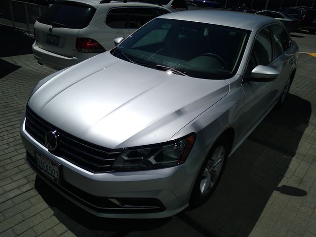 2017 Volkswagen Passat 1.8T S