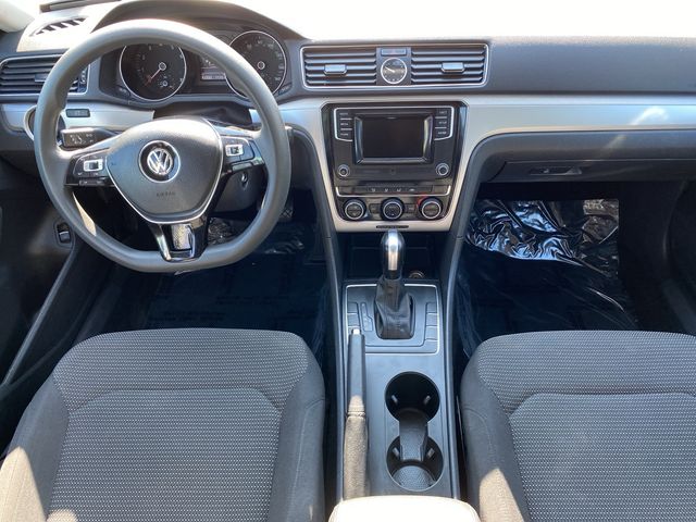 2017 Volkswagen Passat 1.8T S