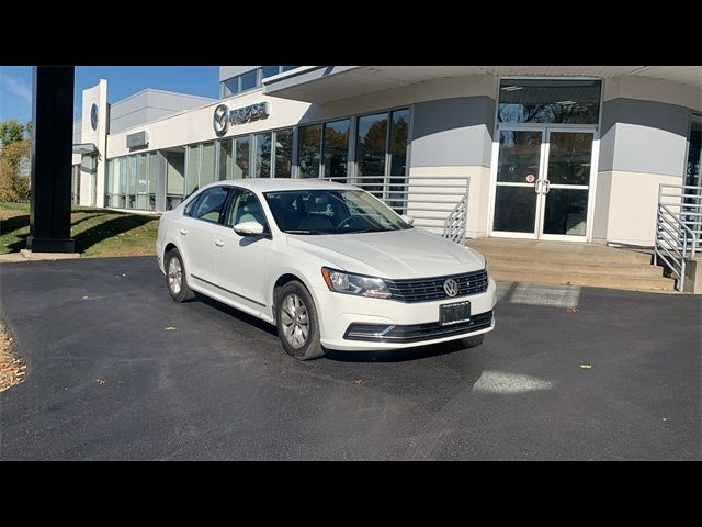 2017 Volkswagen Passat 1.8T S