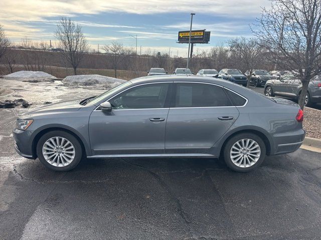 2017 Volkswagen Passat 1.8T SE