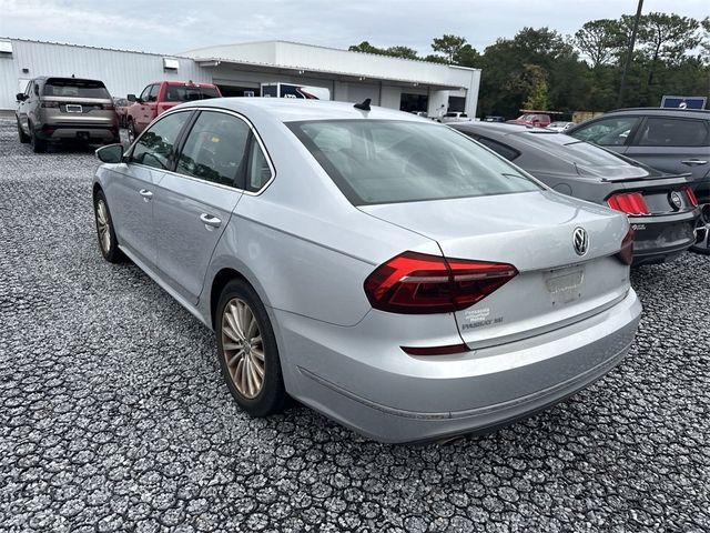 2017 Volkswagen Passat 1.8T SE