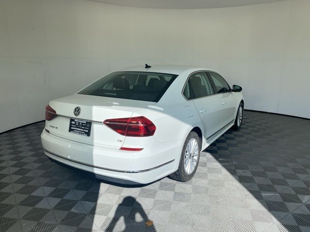 2017 Volkswagen Passat 1.8T SE