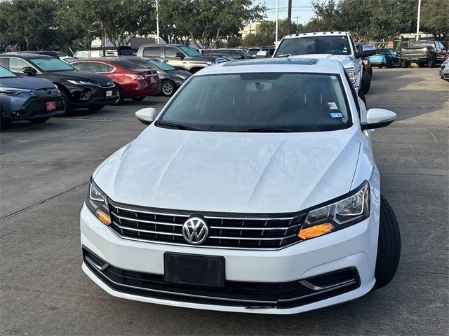 2017 Volkswagen Passat 1.8T SE