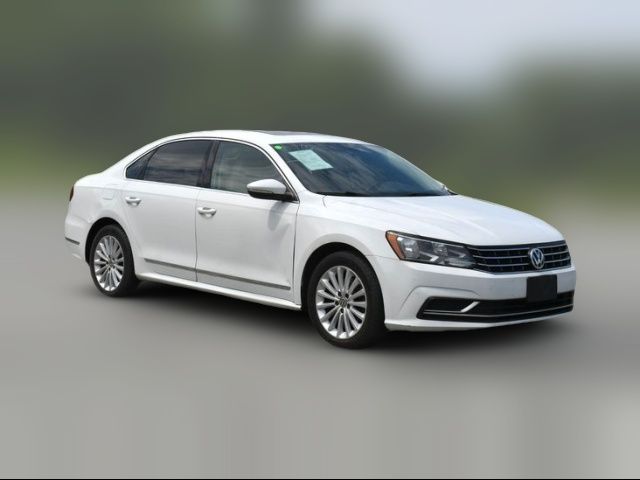 2017 Volkswagen Passat 1.8T SE