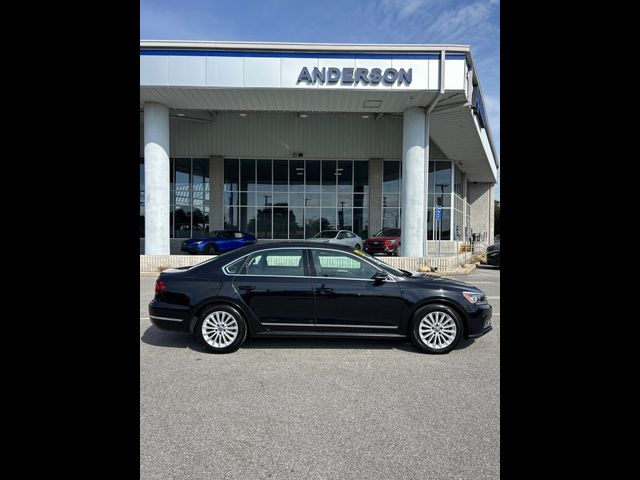 2017 Volkswagen Passat 1.8T SE