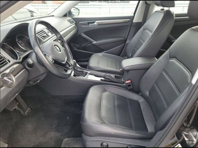 2017 Volkswagen Passat 1.8T SE