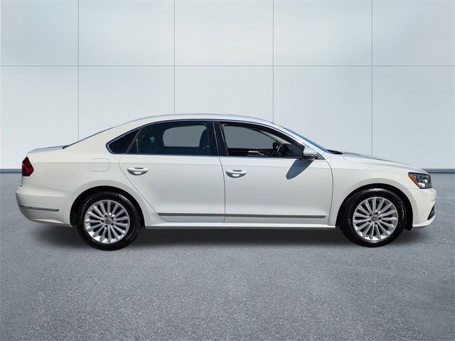 2017 Volkswagen Passat 1.8T SE