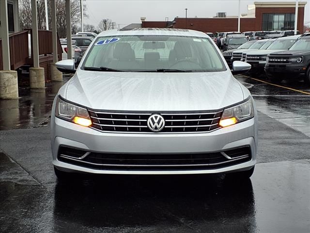 2017 Volkswagen Passat 1.8T SE