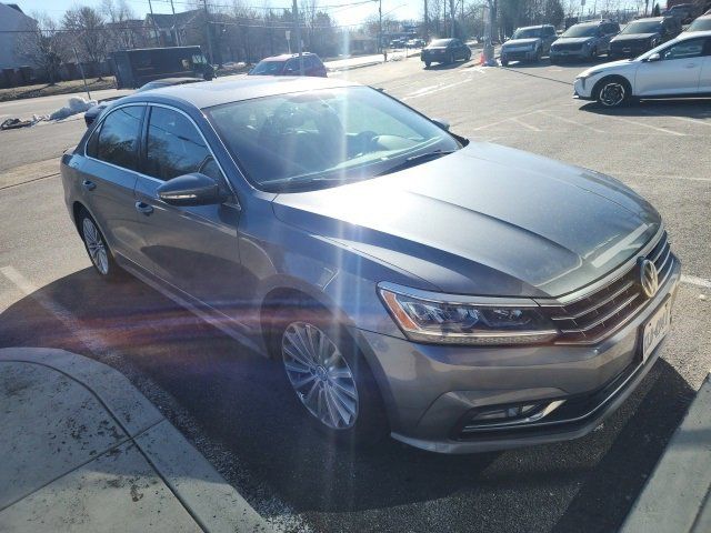 2017 Volkswagen Passat 1.8T SE