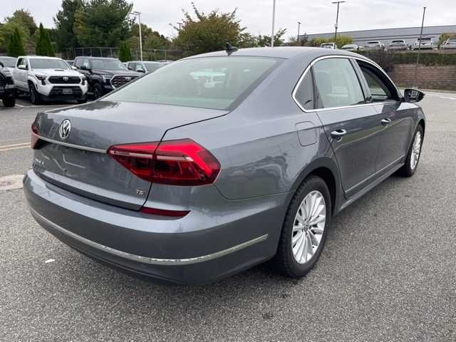 2017 Volkswagen Passat 1.8T SE