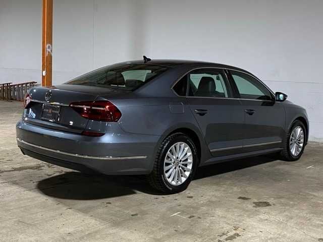 2017 Volkswagen Passat 1.8T SE