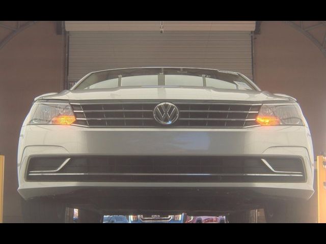 2017 Volkswagen Passat 1.8T SE