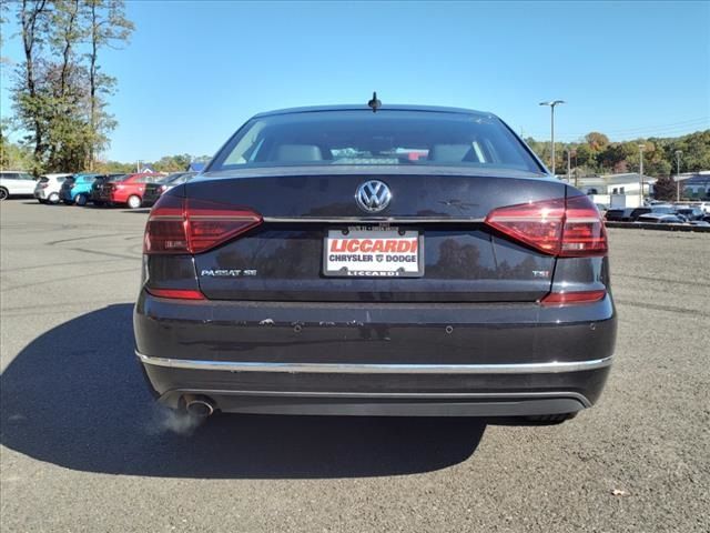 2017 Volkswagen Passat 1.8T SE Technology