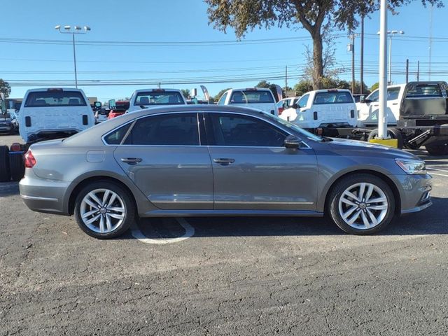 2017 Volkswagen Passat 1.8T SE Technology