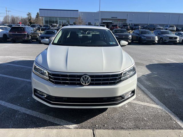 2017 Volkswagen Passat 1.8T SEL Premium