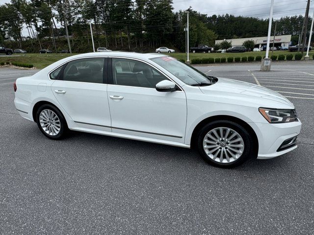 2017 Volkswagen Passat 1.8T SE