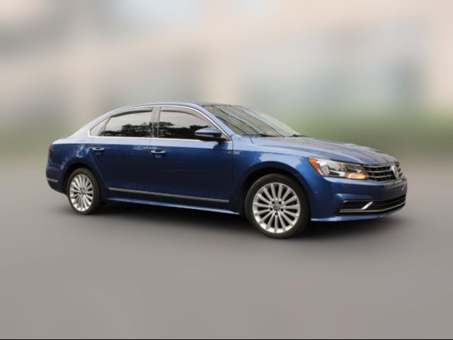 2017 Volkswagen Passat 1.8T SE