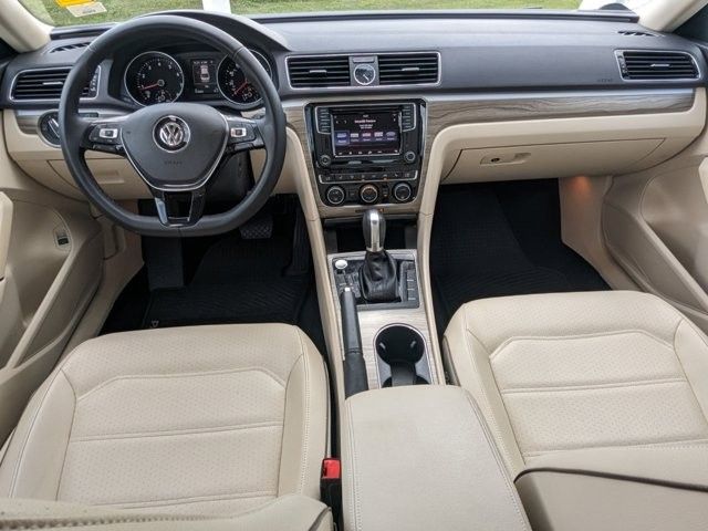 2017 Volkswagen Passat 1.8T SE Technology