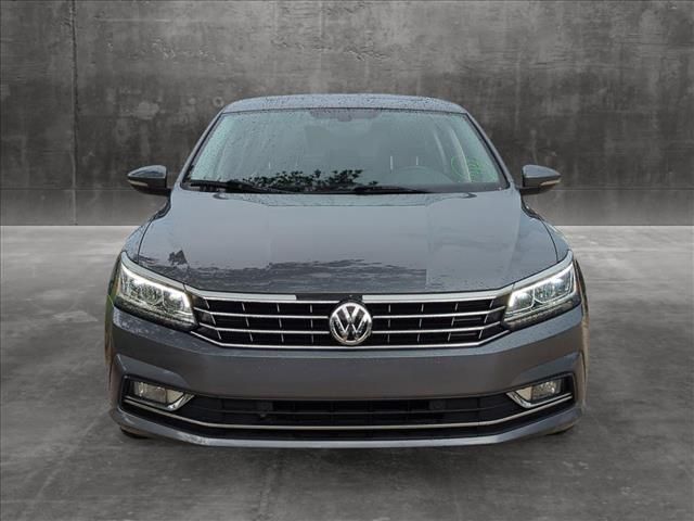 2017 Volkswagen Passat 1.8T SE Technology