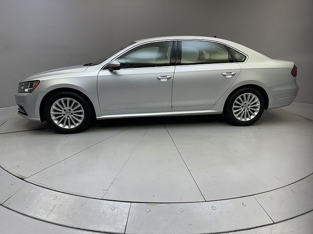 2017 Volkswagen Passat 1.8T SE